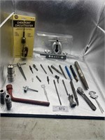 MISC TOOLS, NEW CIRCUIT TESTER, BATTERY CLEANER,