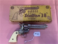 Nichols Stallion 38 six shooter w/box