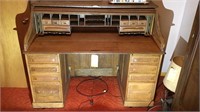 Oak Roll top Desk 30"x60"x47"t Excellent condition