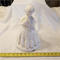 1968 Holland mold Figurine Girl