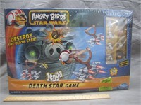 NIB Angry Birds Star Wars Death Star Game