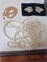 Lot of Pearlish Necklaces, Button Covers