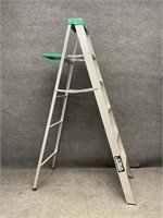 Aluminum Stepladder