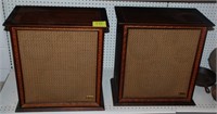 Set of 2 vintage Wharfedale Speakers
