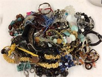 5# of costume jewelry --mainly necklaces