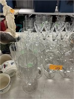 LARGE LOT OF CRYSTAL / GLASSWARE