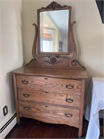 Vintage 3 drawer dresser with mirror