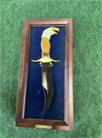 Bald Eagle knife with Display