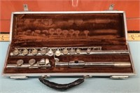 Boosey & Hawkes flute w/ case