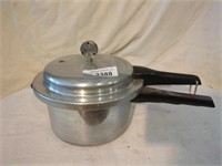 Mirro-Matic Pressure cooker