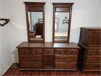 VINTAGE WOODEN DRESSER WITH DOUBLE MIRROR