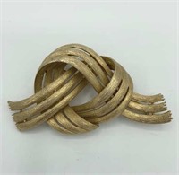 Vintage LISNER Tied Knot Textured Gold Brooch