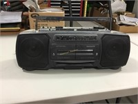 Magnavox radio and double cassette player