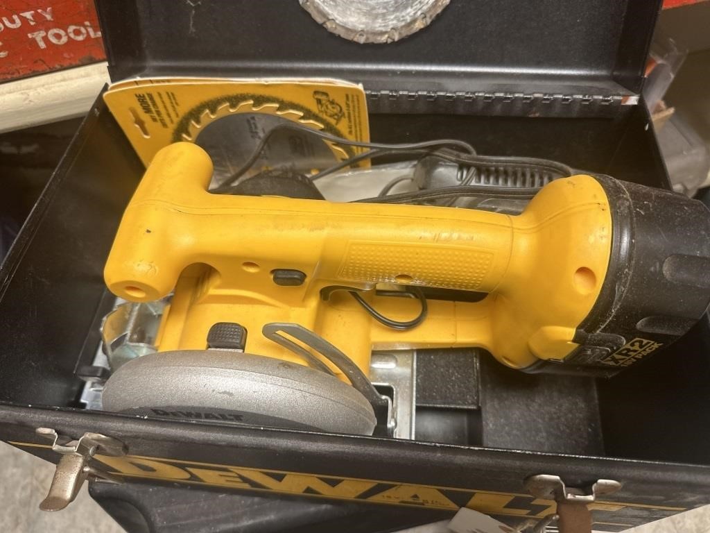 Dewalt skill saw