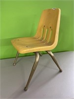 Kids vintage school chair