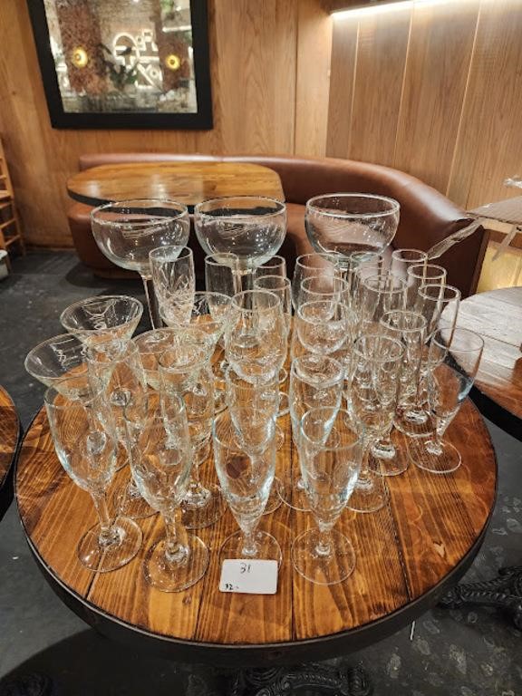 LOT 32 ASSORTED STEMWARE