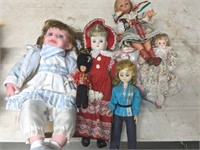 TRAY OF ASSORTED DOLLS