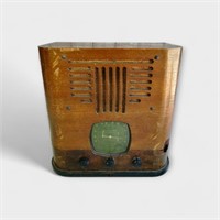 Kadette 77 Tombstone Wood Tube Radio + Shortwave