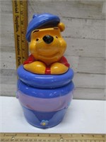 POOH COOKIE JAR - HAS A CHIGGER