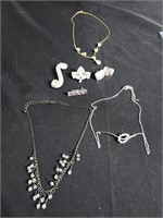 Women's Jewelry  Necklaces, Brooch Pins, & Earings