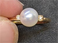 14 Kt Yellow Gold Pearl Solitaire Ring