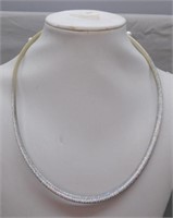 18" 14K WHITE GOLD MESH NECKLACE.