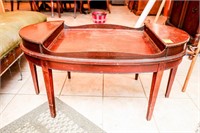 Oval Antique Coffee Table (Missing Trim on Front)