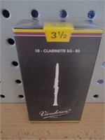 10 CR1035 Vandoren Clarinet Reeds