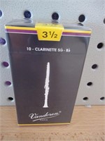 10 CR1035 Vandoren Clarinet Reeds