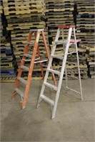 (2) 6FT STEP LADDERS
