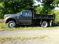 Ford 550 Dump Truck 4,352 Miles 4 wheel drive