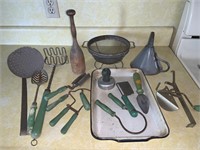 Collection of kitchen primitives
