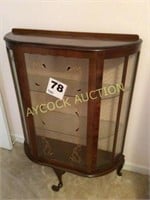 Display cabinet (glass w/ gold embellishments)