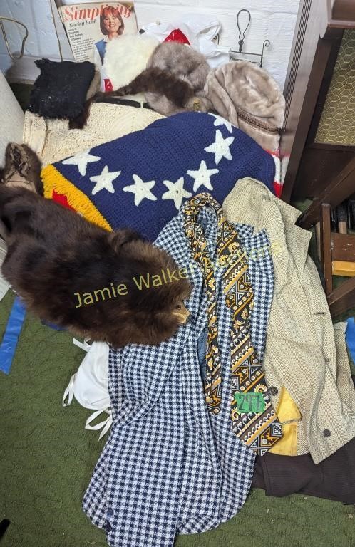 Vintage Ladies Clothing, Crocheted American Flag