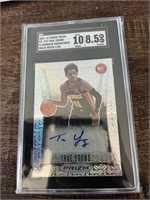 2021-22 Prizm Trae Young /25 SGC 8.5