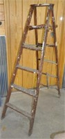 6' wooden step ladder