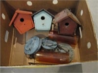 Bird Houses & Feeders