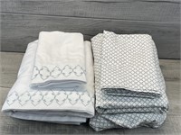 KING SHEETS 4 PC EACH 2 SETS