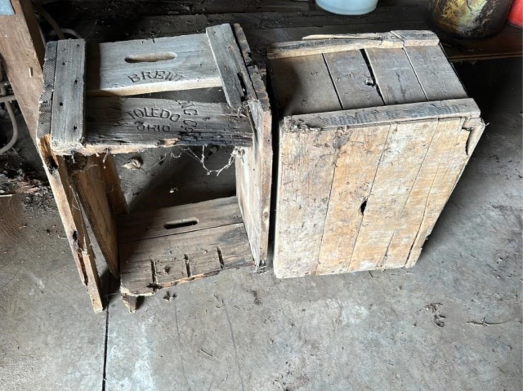 2 old wood boxes, Toledo brewing company, Canadian