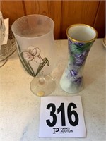 (2) Vases (Kitchen)