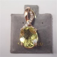 $2800 14K  Yellow Beryl(4ct) Diamond(0.15ct) Penda