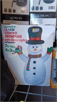 LED SNOWMAN WITH DISCO LIGHTS 7FT TALL 4FT 3IN
