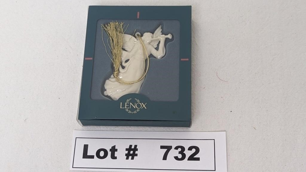 LENOX PORCELAIN ANGLE ORNAMENT