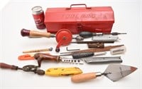Petit coffre à outils Toolbox avec outils manuels