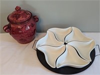 LAZY SUSAN & LIDDED POT