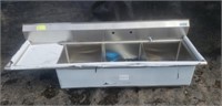STAINLESS STEEL 3 COMPARTMENT SINK W/ LEFT
