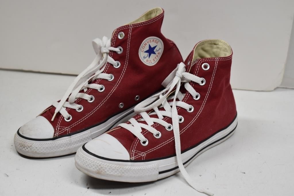 Chuck Taylor Red Converse Size 10