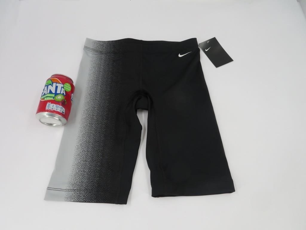 Nike, maillot neuf pour homme gr 32