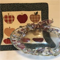 Apple Quilt 19.5” Square, Large Glass Fruit Bowl