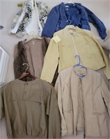 26 - MIXED LOT OF LADIES' JACKETS SIZE L (V39)